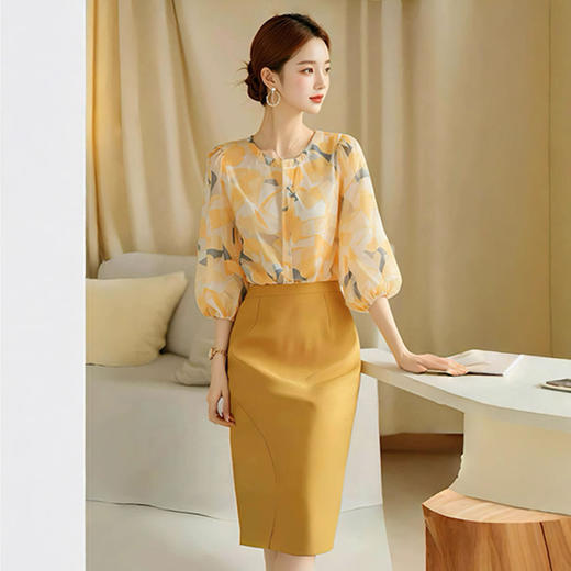 2025春秋搭配一整套漂亮名媛盐系轻熟裙子两件套装 商品图2