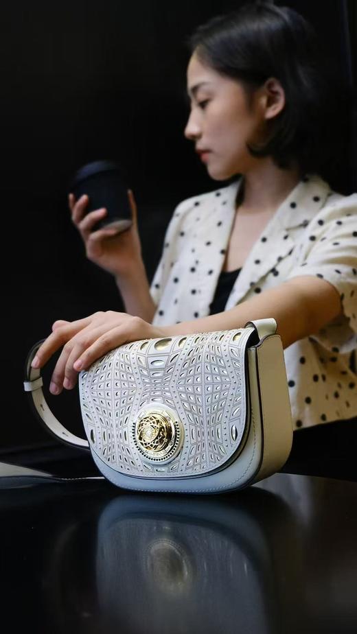 高美高女包单肩斜跨链条包 商品图1