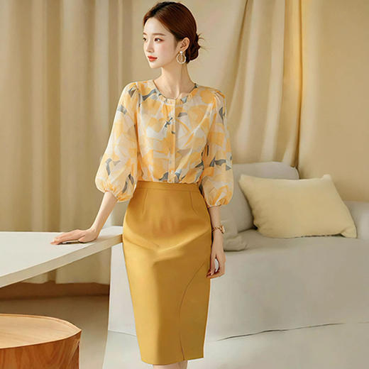 2025春秋搭配一整套漂亮名媛盐系轻熟裙子两件套装 商品图0