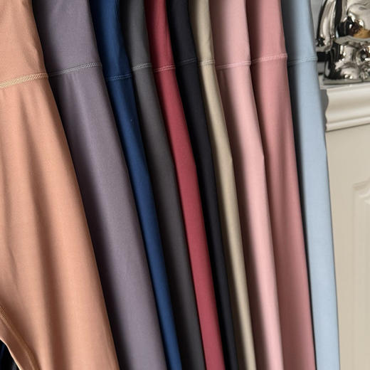 新增腿标款！lu家春夏薄款九分瑜伽裤丨客供王牌面料！标牌齐全❗️出入专柜无压力~ 时尚运动达人人手一条❗真的巨舒服巨好穿，又薄又透气，推荐多色入💯 商品图9