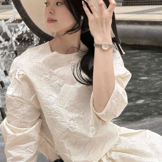 顺丰包邮洛诗琳99750小圆领宽松上衣肌理感阔褶蓬蓬伞裙套装85061 商品图0