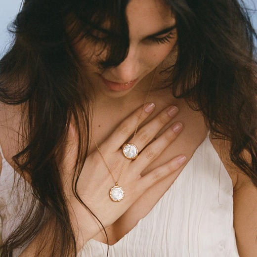 北京仓｜Agapee-Hëna-珍珠贝母 月面 项链［法国设计师］ 商品图3