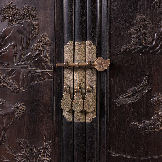 清中期 紫檀木雕山水纹四件柜摆件 商品图2