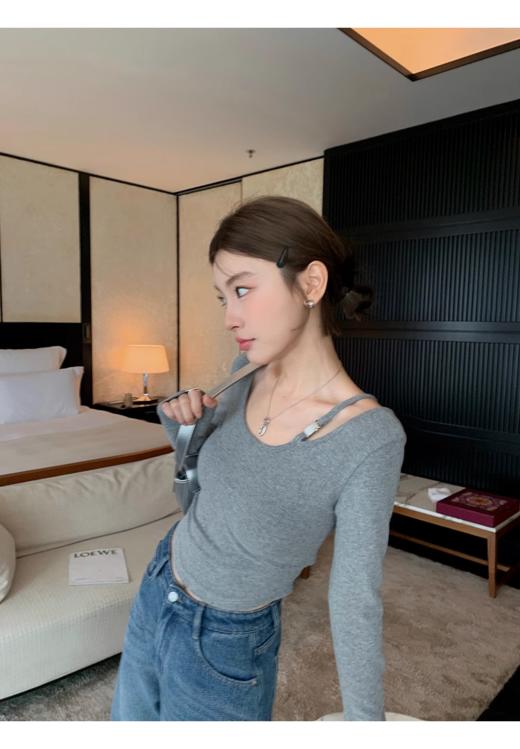 ✨高密轻柔金属扣短款T女设计感简约修身不对称长袖上衣 小众设计感露肩修身T恤打底衫2025新款 商品图5