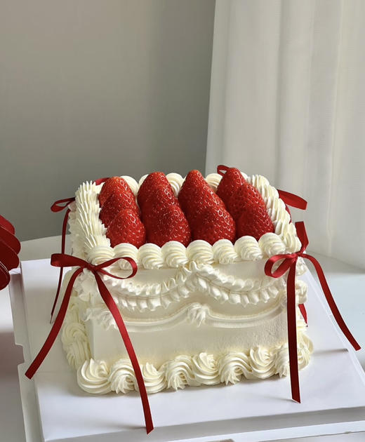 欧式方形裱花蛋糕 商品图0