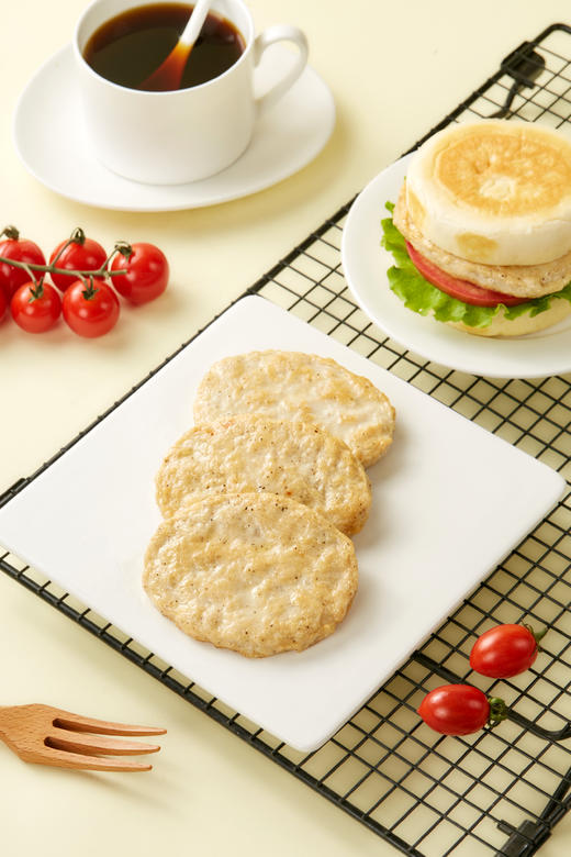 618丨3袋装加赠汉堡饼或3去野生鱼！【汉堡鸡肉饼】健康轻食，肉感十足！精选健康白羽鸡，不掺杂其他肉类，咸淡适中，外表金黄，内里肉质醇香鲜嫩！ 商品图3