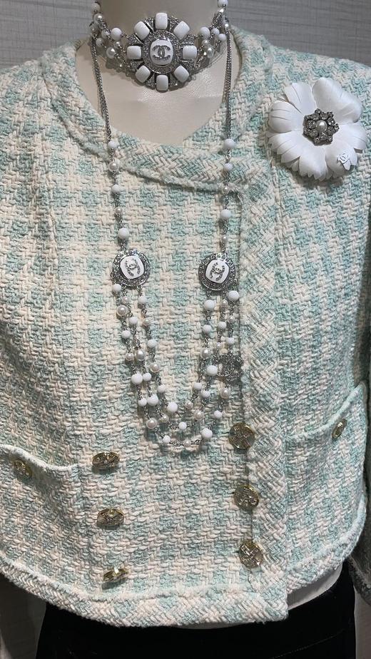 香奶奶 25C新款白色珐琅水钻双C纽扣珍珠三层腰链毛衣链两用款 商品图2