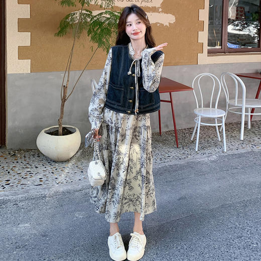春季2025新款 盐系轻熟风减龄文艺水墨画连衣裙牛仔短外套装_HLY 商品图7