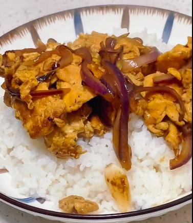 凤酒飘香-圆葱炒鸡蛋盖饭 商品图0