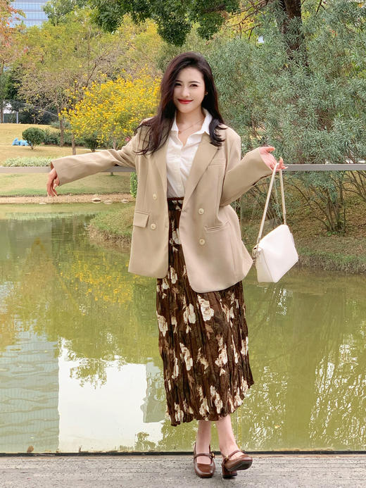 【百图lulu定制】【爵士西装】翻领 双口袋 后开叉西装外套 商品图6