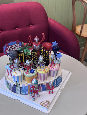 奥特曼城市场景纸杯转转机