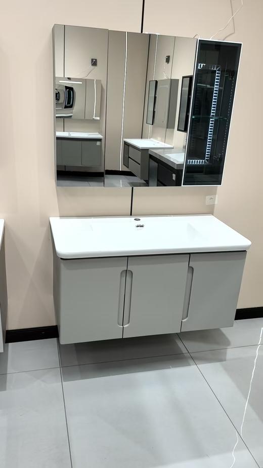 浴室柜 F26-90 三包装配50陶瓷盆 商品图0