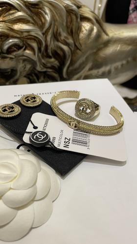 香奶奶 24K新款金色双C编织浮雕镶钻花边手镯