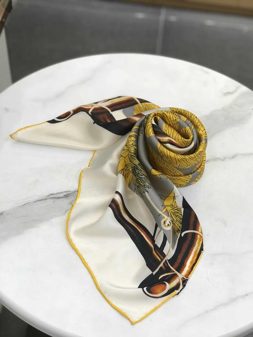 优品堂『芳菲国色』90×90缎面桑蚕丝方巾 商品图6