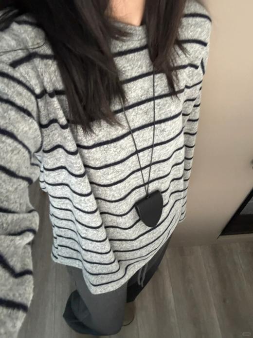 <曾小咸推荐> 条纹磨毛长袖T 日常109/件 活动价69.99/件！【预售款，预计3-15天发货】 商品图4