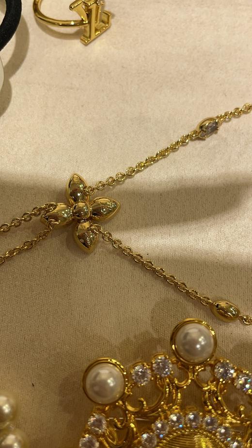 驴家 新款满钻花卉小链条流苏金色项链 商品图1