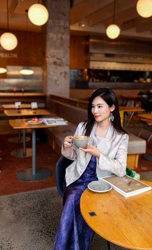 逸红颜明月优选#新中式短款斜襟外套「桃金娘」织金提花，云锦仙姬美到失语！ 商品图4