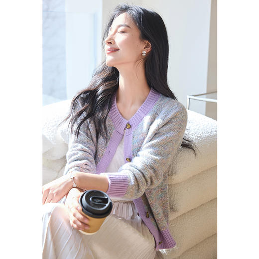 VICTORIA&VERA女装春季“松塔奶油”韩系撞色软糯别致爱心扣圆领针织外套 商品图2