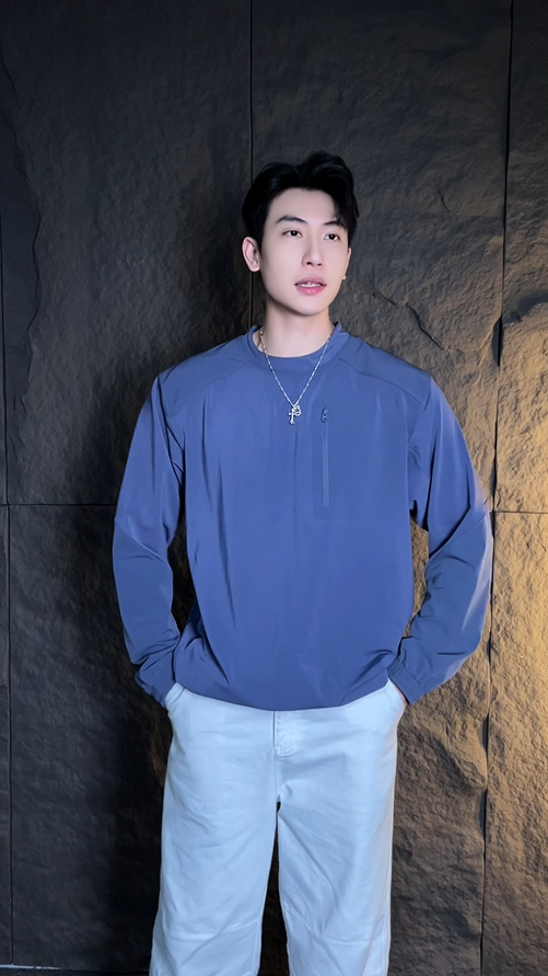 WY999秋冬季新款时尚个性户外拼接口袋拉链圆领卫衣百搭简约套头上衣