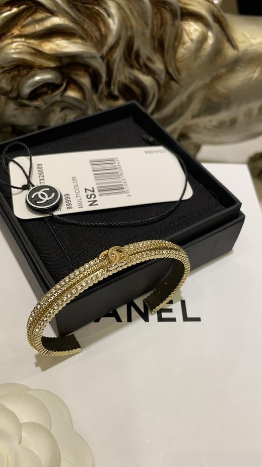 香奶奶 24K新款金色双C编织浮雕镶钻花边手镯 商品图1