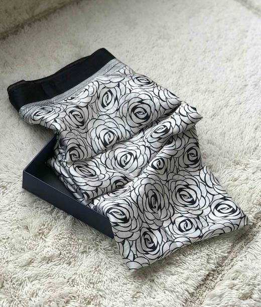 优品堂【花花世界】手感丝长巾 商品图6