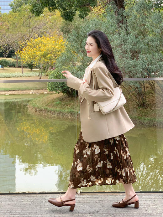 【百图lulu定制】【爵士西装】翻领 双口袋 后开叉西装外套 商品图8