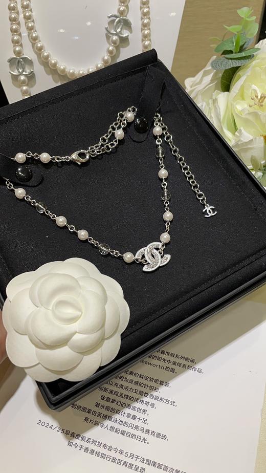 香奶奶 25C新款白色珐琅水钻双C珍珠项链 商品图2