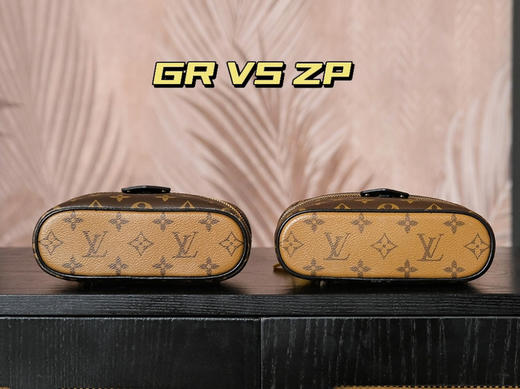 𝐕𝐀𝐍𝐈𝐓𝐘 菱形芯片跳动码化妆包 商品图3