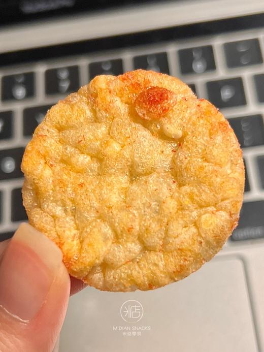 【米惦樱花虾米饼】比虾条更鲜酥的米饼裹着鲜虾味，咔吱咔吱嘴巴的快乐，一口一个嘎嘣脆！ 🦐5%海虾肉，加入整只脆脆的樱花虾！ 🦐鲜香酥脆，虾香四溢，入口即化！ 商品图7
