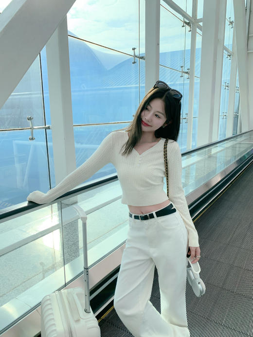 <曾小咸推荐>V领修身短款针织衫 日常149.99/件 立减90 秒杀59.99/件！！ 商品图8