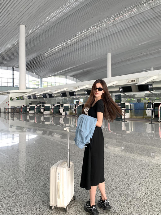 【149元任选2件】最后一波！后背镂空连衣裙 商品图7