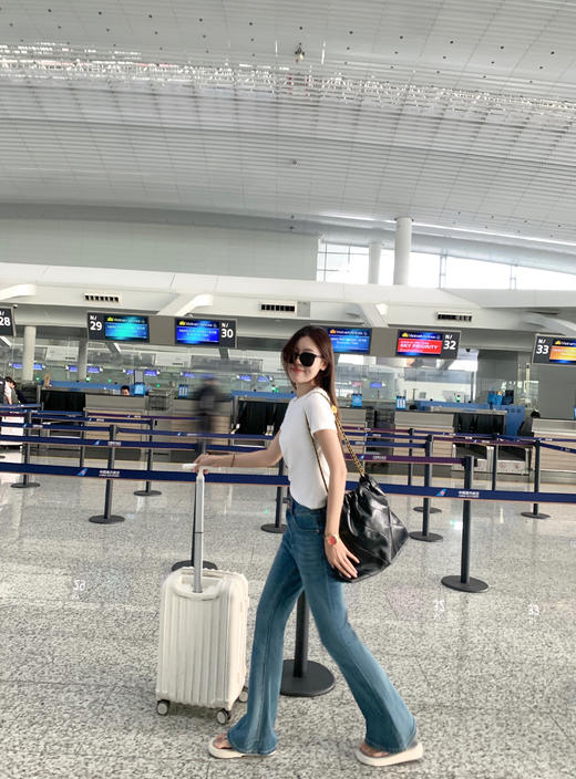 <曾小咸推荐>腰头双扣牛仔微喇裤 日常199.99/件 立减100 秒杀99.99/件！！ 商品图6