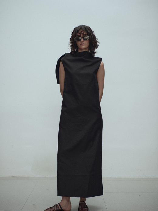 VC｜SS25103 Tully open back top [上衣 黑 / 白 / 粉 ] 商品图2