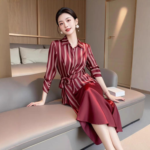高级感干练气质女神范高端小香风条纹衬衫套装裙 商品图3