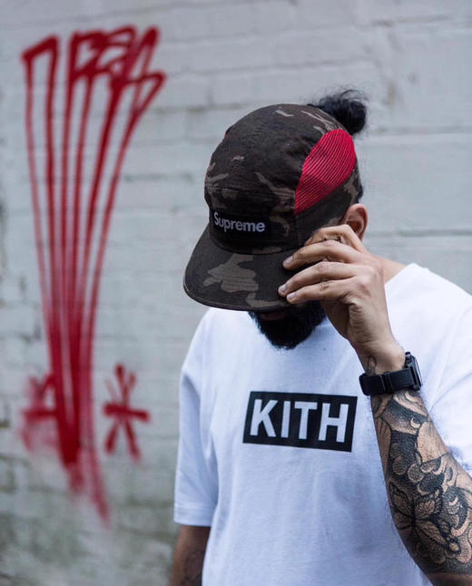 KI/TH同款植绒字母短袖T恤 商品图1