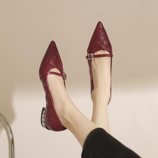 【预售5天】垫脚Q弹~春季新品质感水钻跟超软羊皮菱格一字带浅口单鞋YS&3833 商品图4