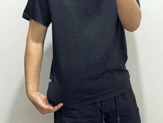 正品北极狐 vr3 colors logo 春夏T恤

S M L XL XXL  保真 黑色白色 

180/75kg L码 参考 

三色经典logo印花 瑞典顶级户外 商品图10