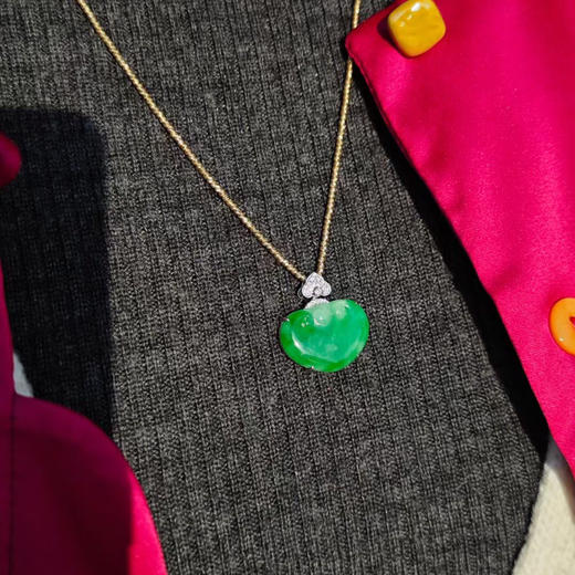冰种阳绿翡翠如意吊坠 商品图4