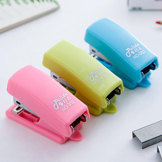 办公用品学生省力多功能订书机迷你便携式小号用定书器手握文具 商品图1