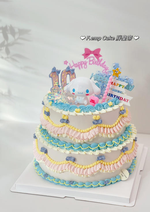 大耳狗双层蛋糕 商品图0