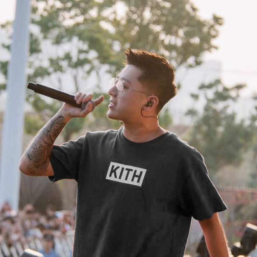 KI/TH同款植绒字母短袖T恤 商品图2