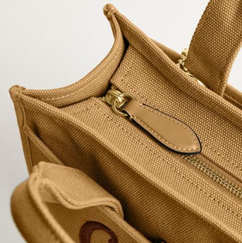 COACH蔻驰 CARGO 26号托特包 商品图3