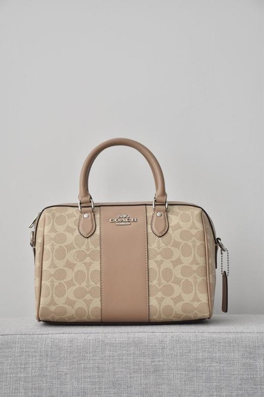 罕‮少见‬有的Coac*蔻驰枕头包！白菜价‮士波‬顿手拿斜挎包（SS） 商品图5