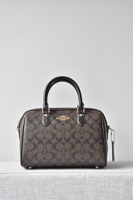 罕‮少见‬有的Coac*蔻驰枕头包！白菜价‮士波‬顿手拿斜挎包（SS） 商品图4