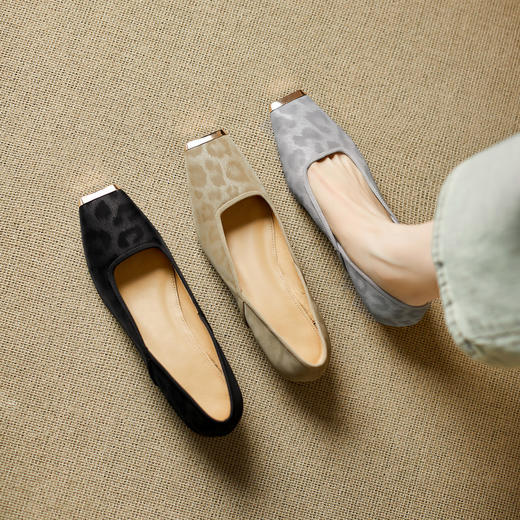 【预售5天】法式豹纹防踢方头低粗跟浅口单鞋女新款时尚国风中式单鞋MBJR&6805 商品图0