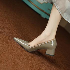 【预售5天】头层牛漆皮4cm铆钉单鞋女春秋四季鞋真皮中粗跟百搭女鞋HYDD&L611