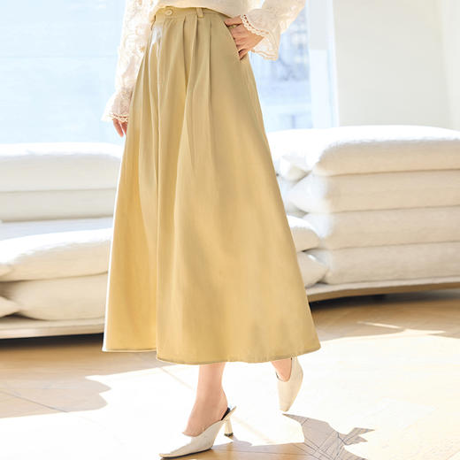 VICTORIA&VERA春季“云舒”简约扣子褶皱松紧腰A字大裙摆半身裙 商品图5