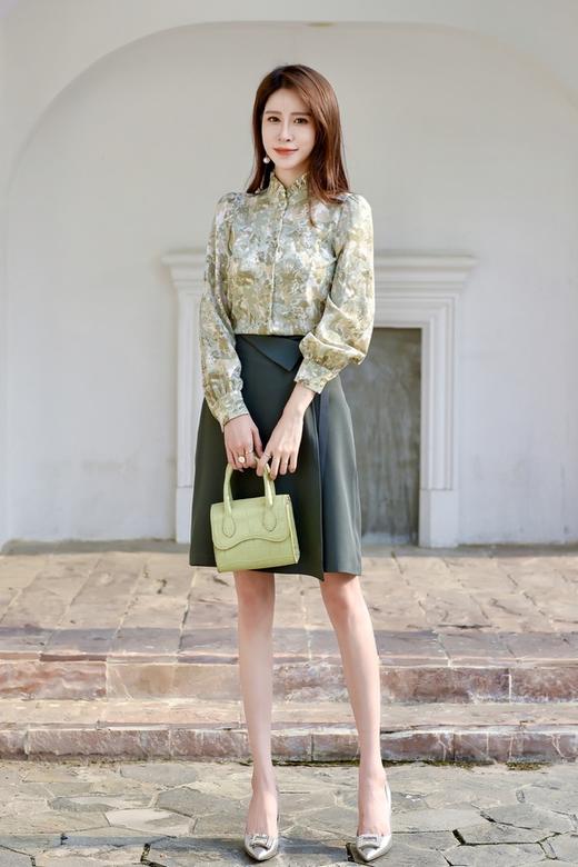 Le Malene 墨绿色高腰A字及膝半裙 15483 商品图3