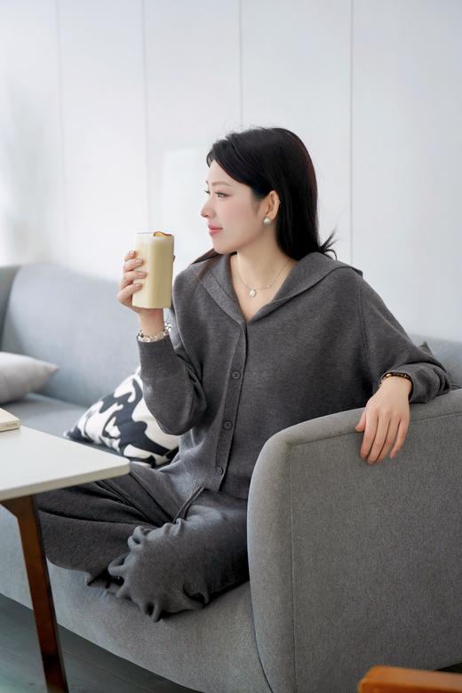 现货 臣禾	连帽针织开衫短外套JZ251090175 商品图0