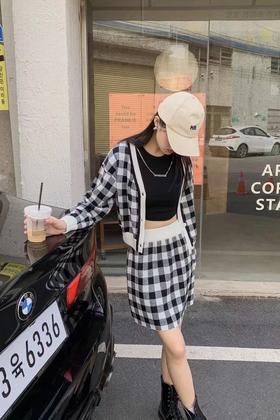 Stay2Weeks 黑白格纹针织套装 15642